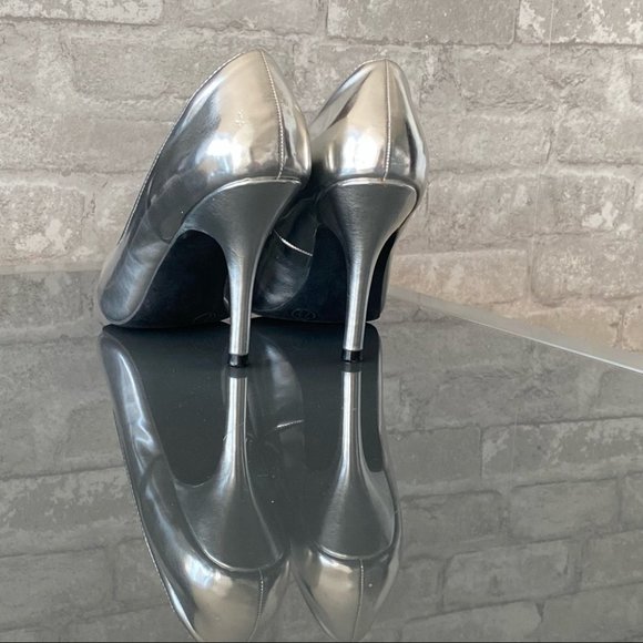 SOLD | Mossimo Elegant Metallic Heels EUC - Picture 5 of 12